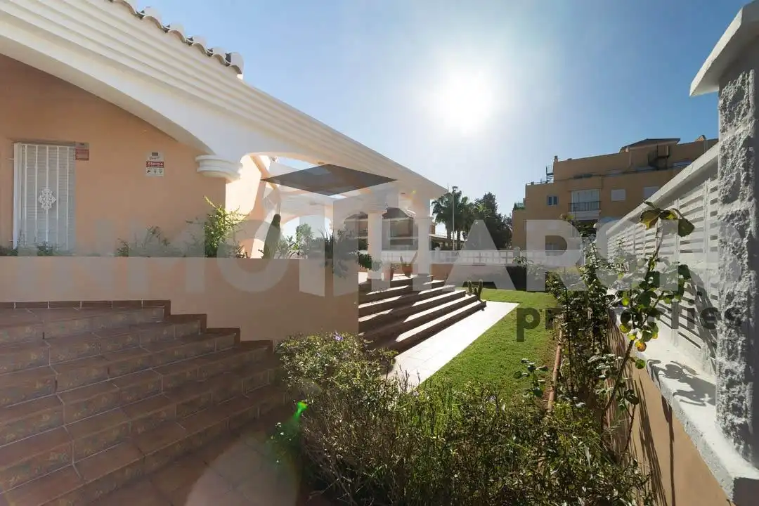Villa mit Terrasse zum Verkauf in AVIACION (U) 1, imagen 11