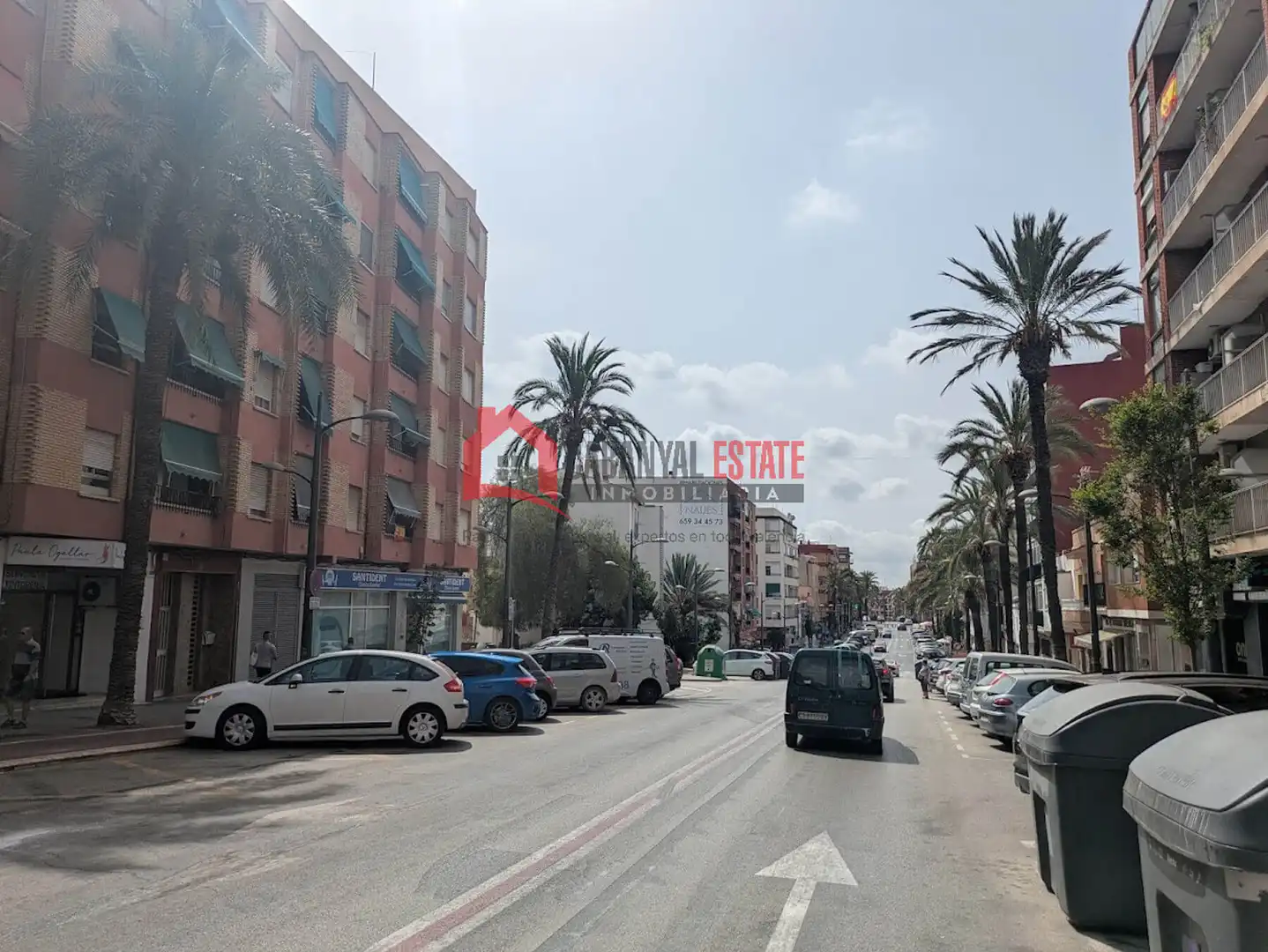 Außenansicht von Wohnungen zur Miete in Paterna mit Terrasse und Möbliert