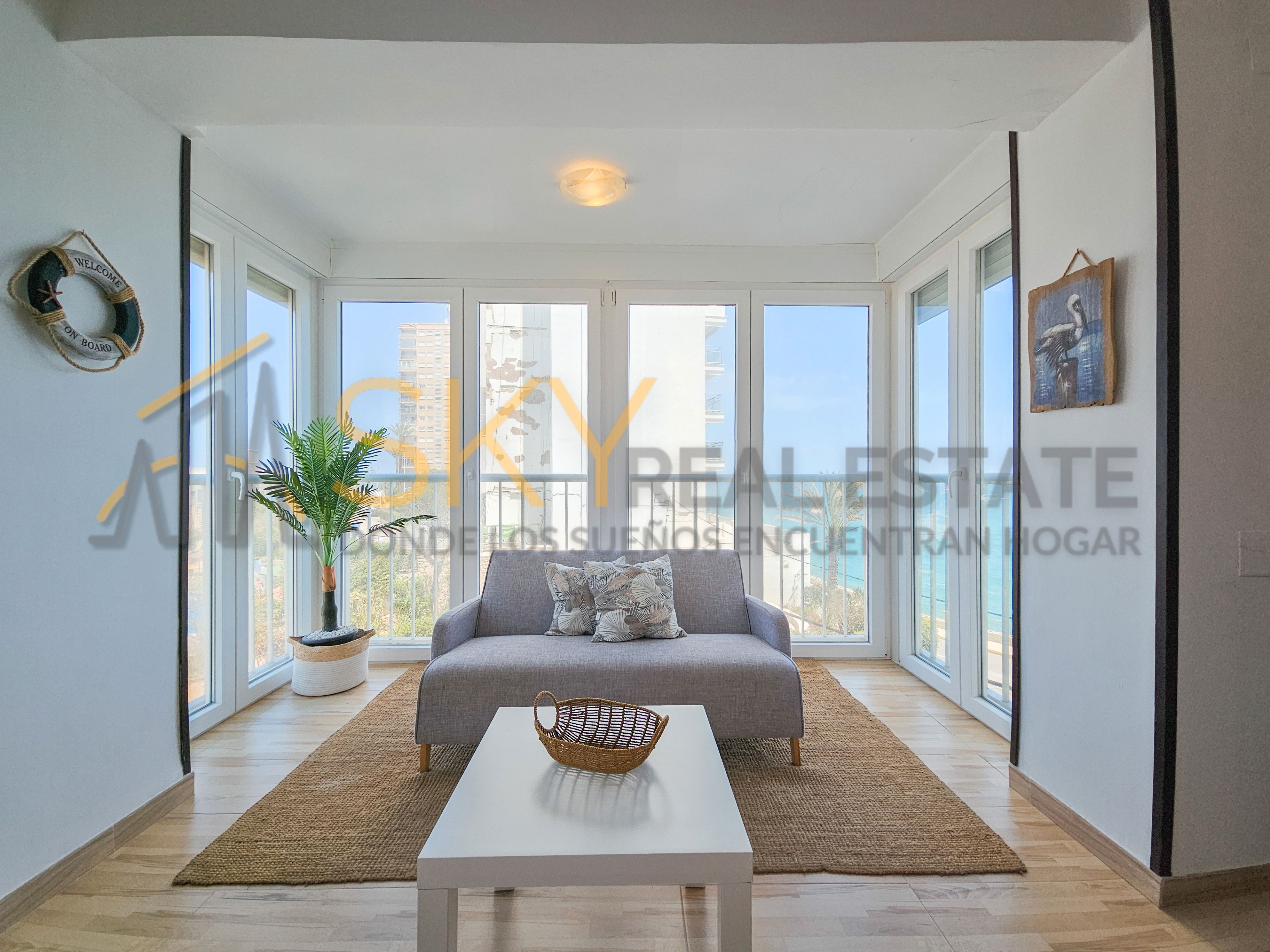 Living room of Flat for sale in Cullera  with Heating, Furnished and Community pool