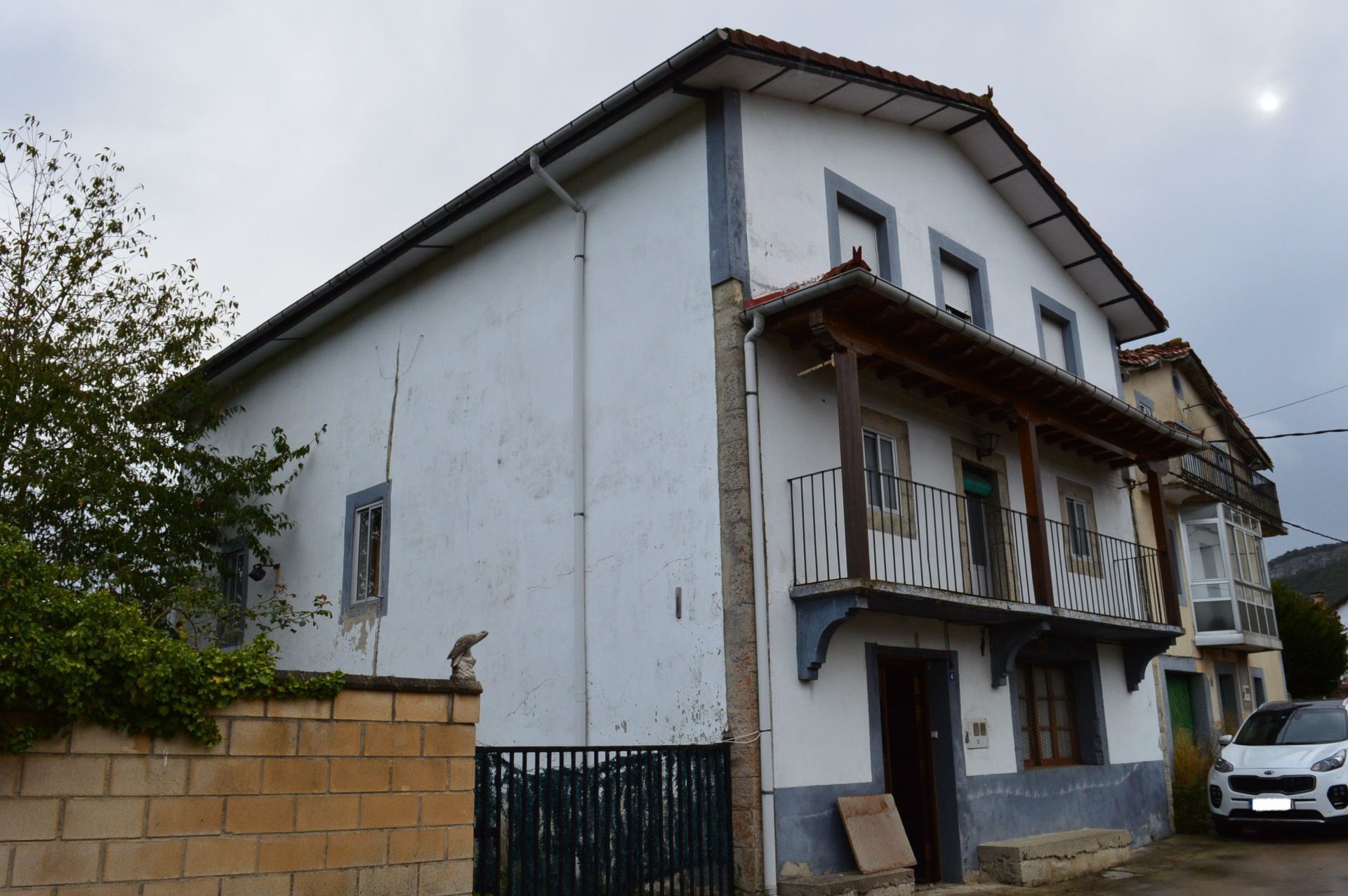 Exterior view of House or chalet for sale in Merindad de Montija  with Private garden, Terrace and Storage room