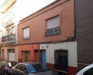 Vista exterior de Casa adosada en venda en Yecla