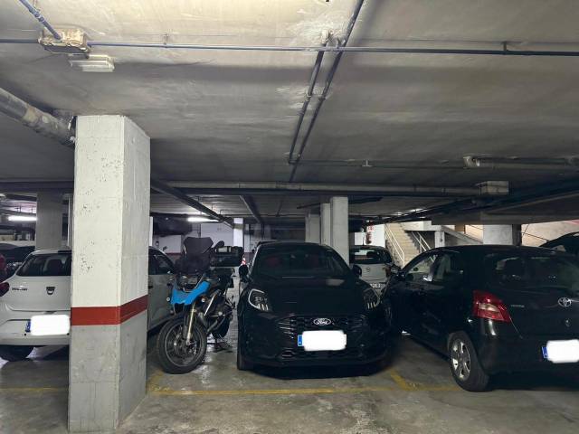Garaje en Venta en De Les Corts Catalanes en Provençals del Poblenou