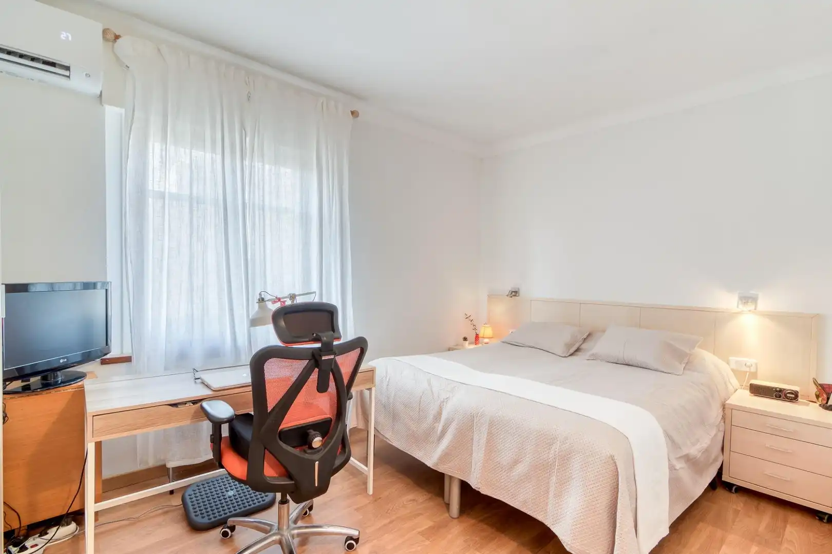 Piso con terraza en venta en Carrer Monturiol, imagen 9