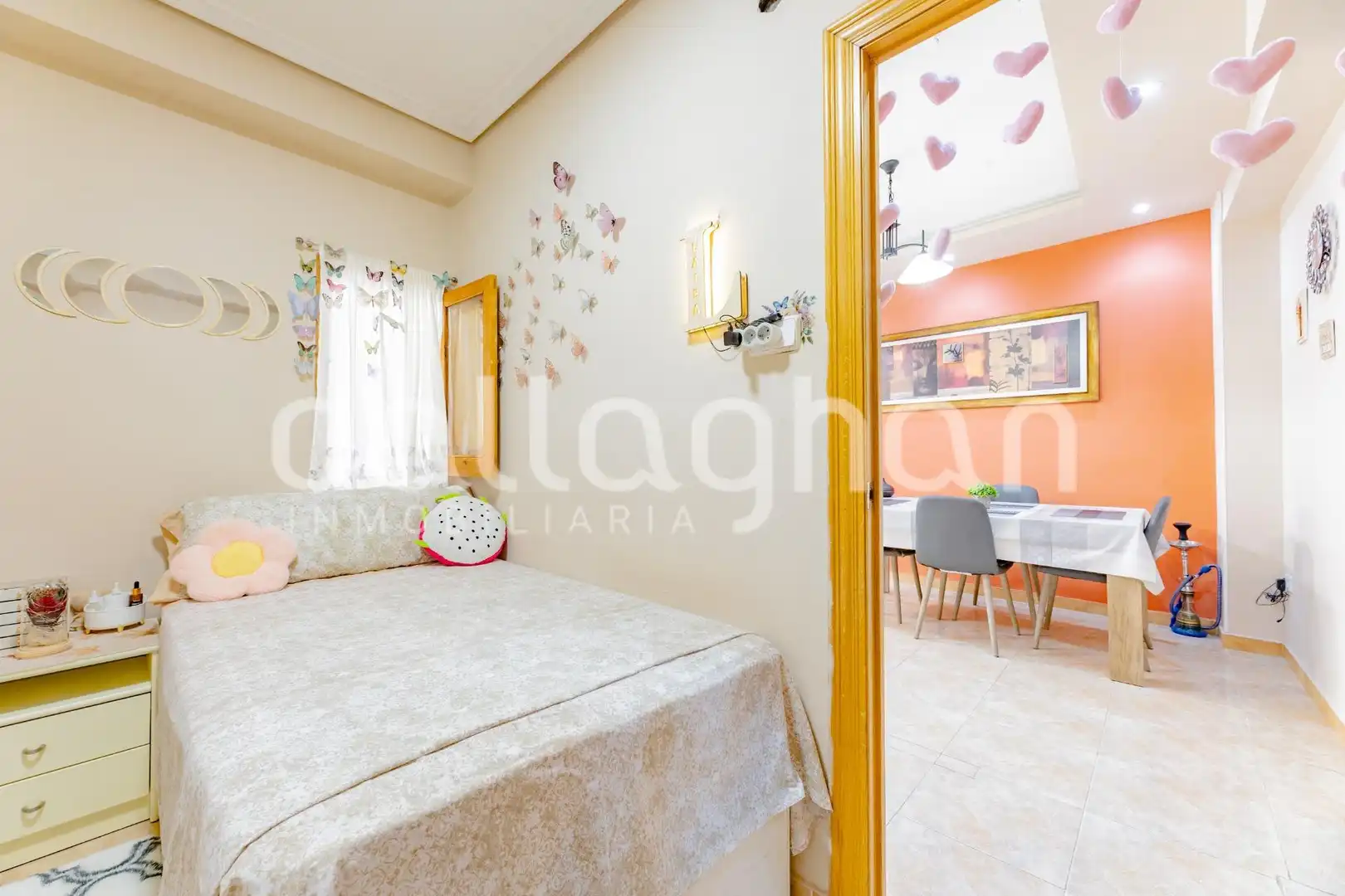 Bedroom of Flat for sale in Silla  with Air Conditioner, Terrace and Furnished