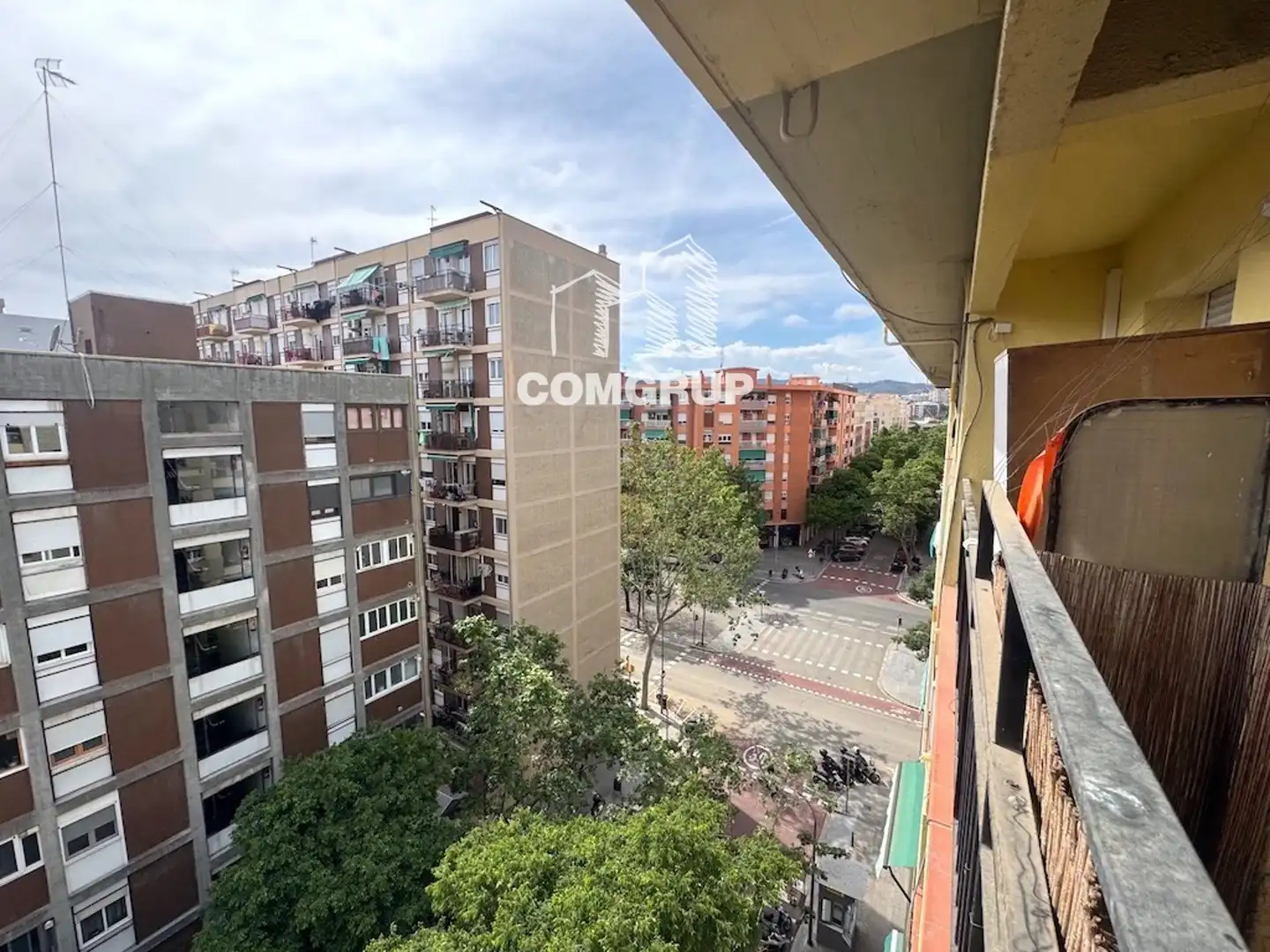 Vista exterior de Piso en venta en Barcelona con Aire acondicionado, Calefacción y Parquet