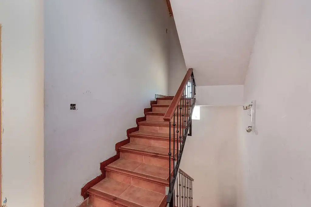 Casa aparellada amb piscina en venda a C/ Veguilla, imagen 11