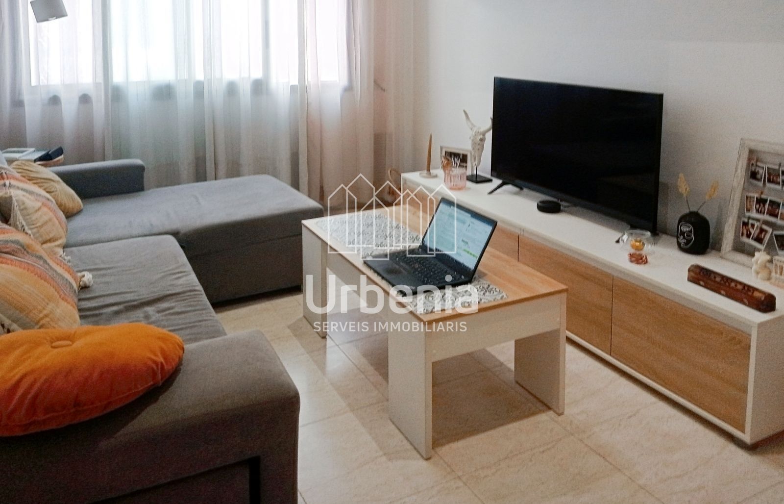Living room of Flat for sale in Mataró  with Air Conditioner, Heating and Furnished