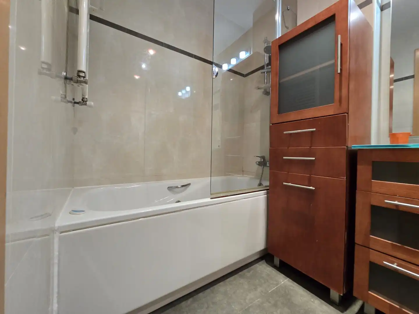 Badezimmer von Wohnung zum Verkauf in Madrid mit Klimaanlage, Heizung und Abstellraum