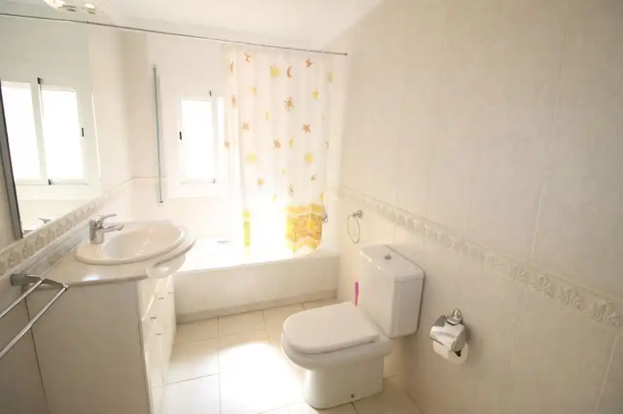 Bathroom of Houses for sale in Calpe / Calp  with Air Conditioner and Swimming Pool