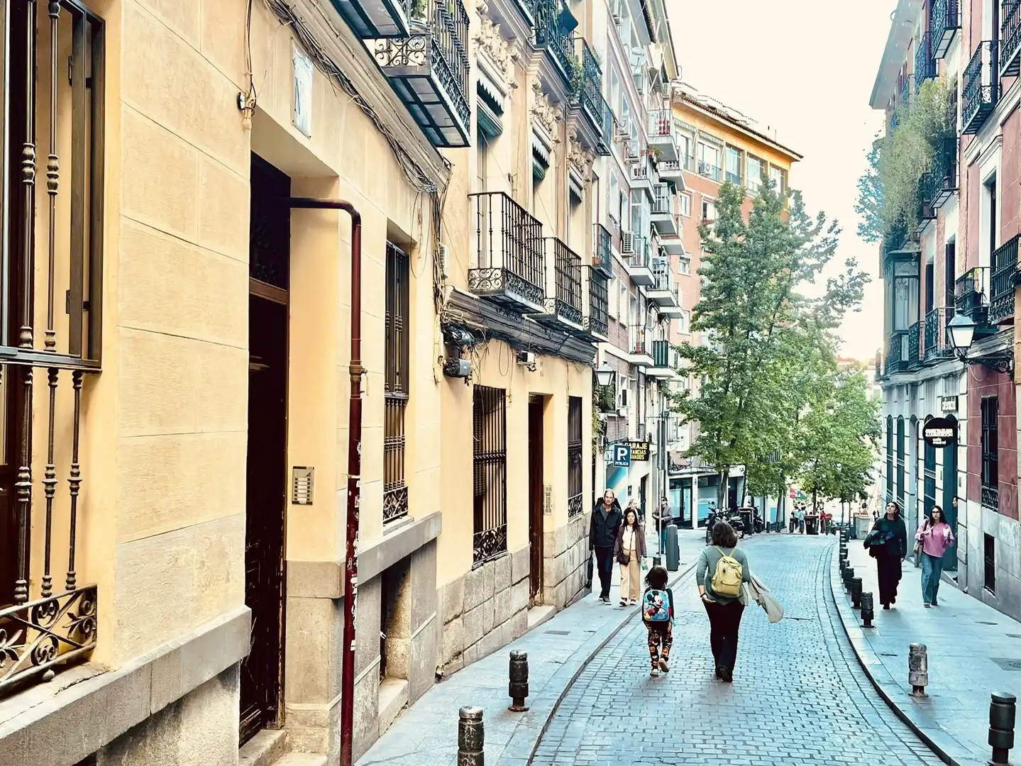 Vista exterior de Apartamento en venta en Madrid con Calefacción