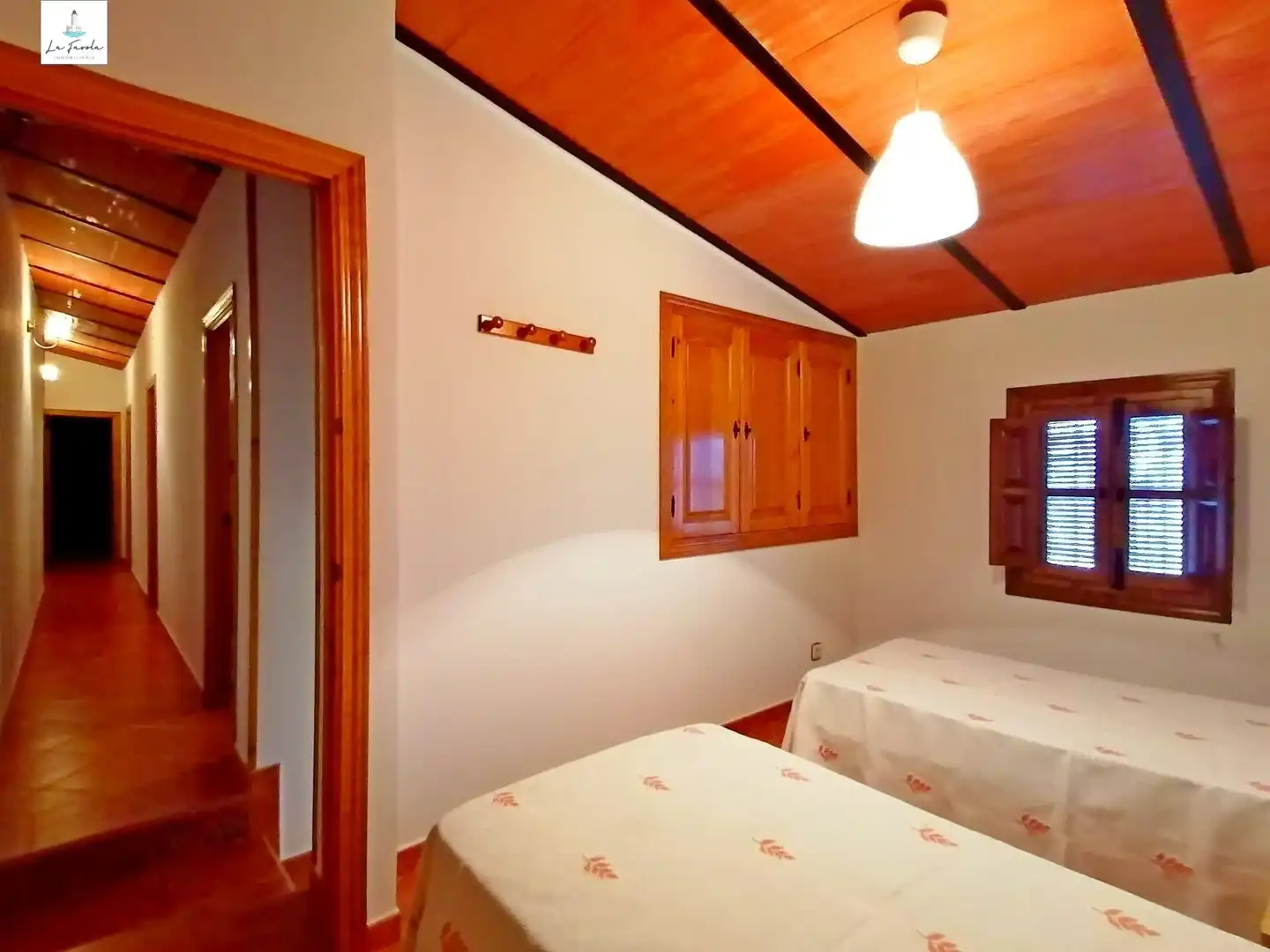 Dormitori de Casa o xalet en venda en Villanueva del Trabuco amb Jardí privat, Traster i Moblat