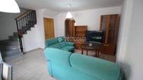 Living room of Single-family semi-detached for sale in Ventas de Huelma