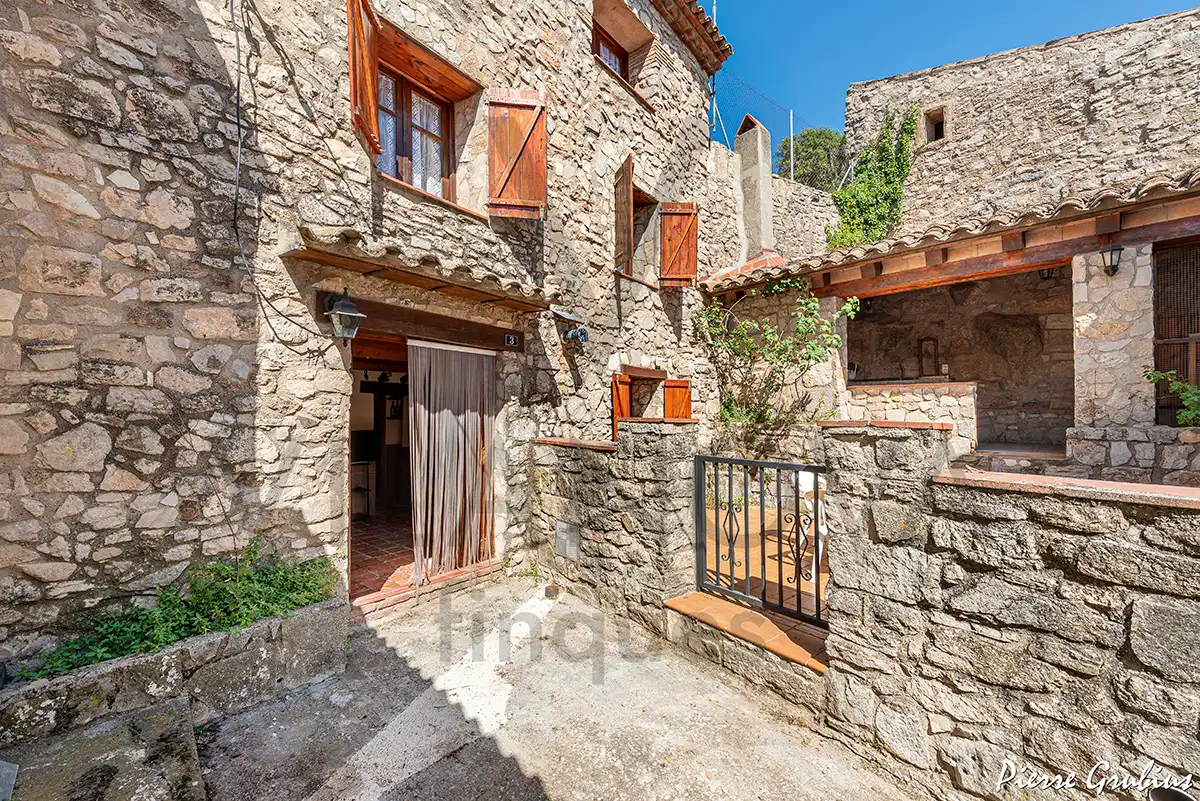 Vista exterior de Finca rústica en venda en Montblanc amb Calefacció, Terrassa i Traster
