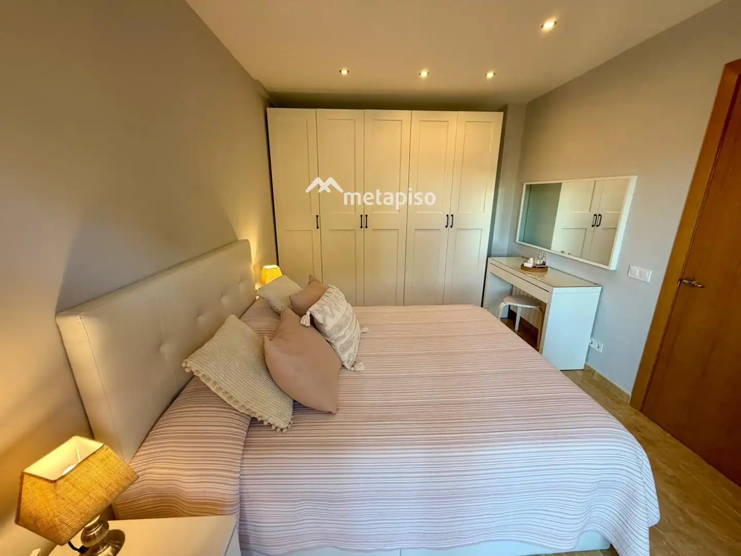Habitación de Casa adosada en venta en Santa Margarida I Els Monjos con Aire acondicionado, Calefacción y Terraza