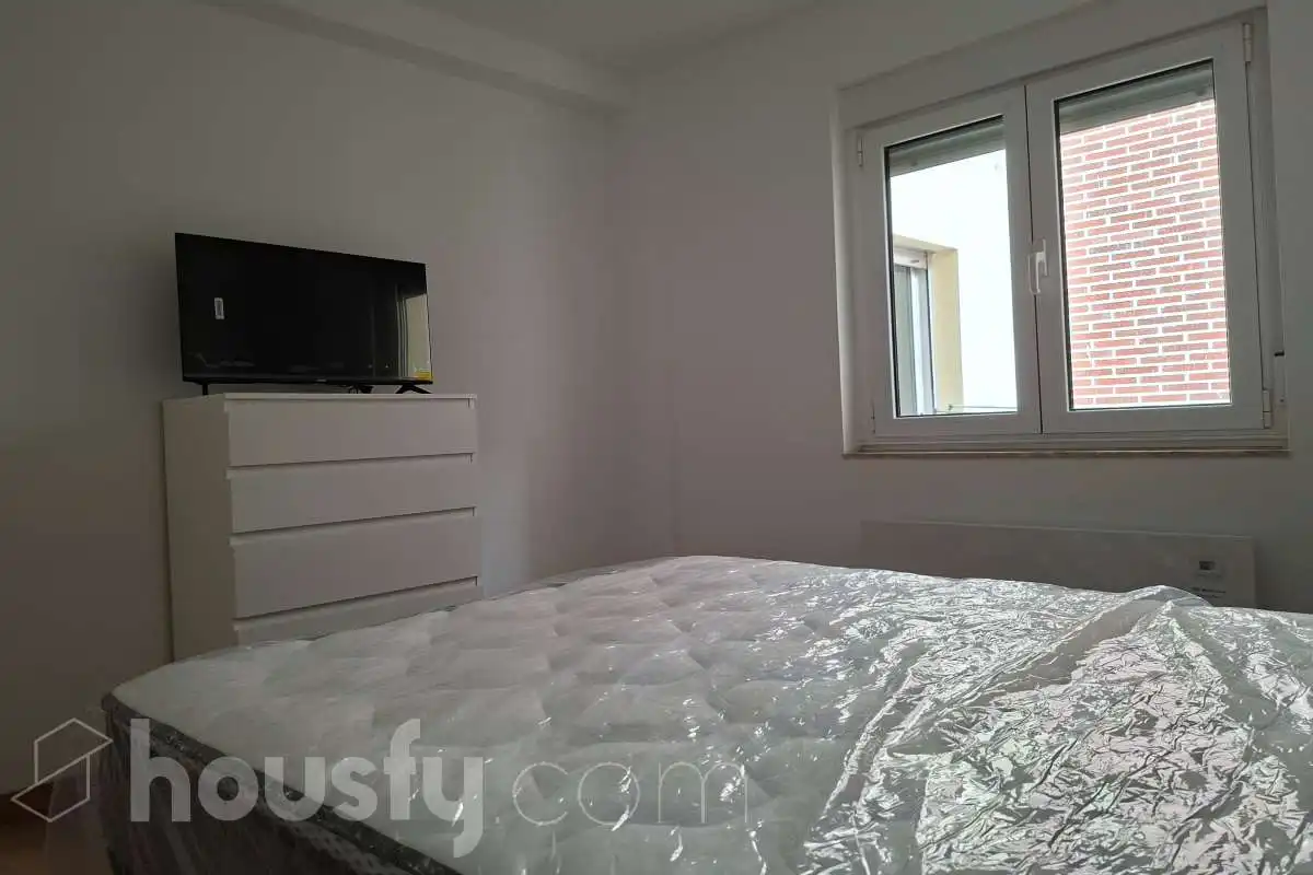Habitación de Piso de alquiler en Siero con Calefacción, Parquet y Terraza