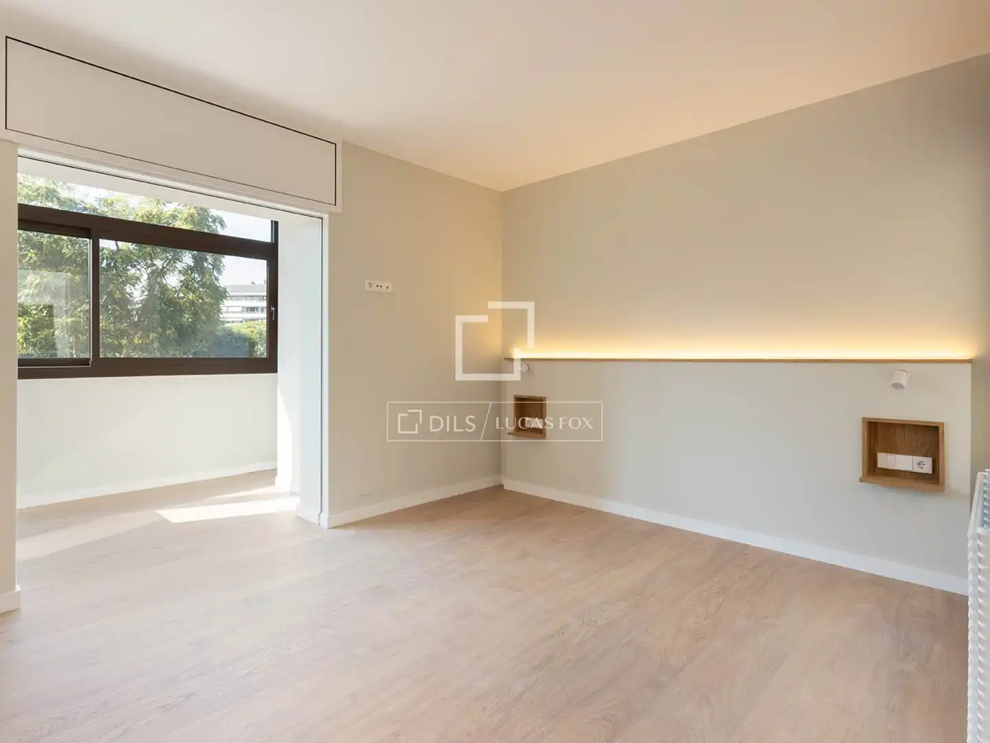 Schlafzimmer von Wohnung zur Miete in Barcelona mit Klimaanlage und Heizung