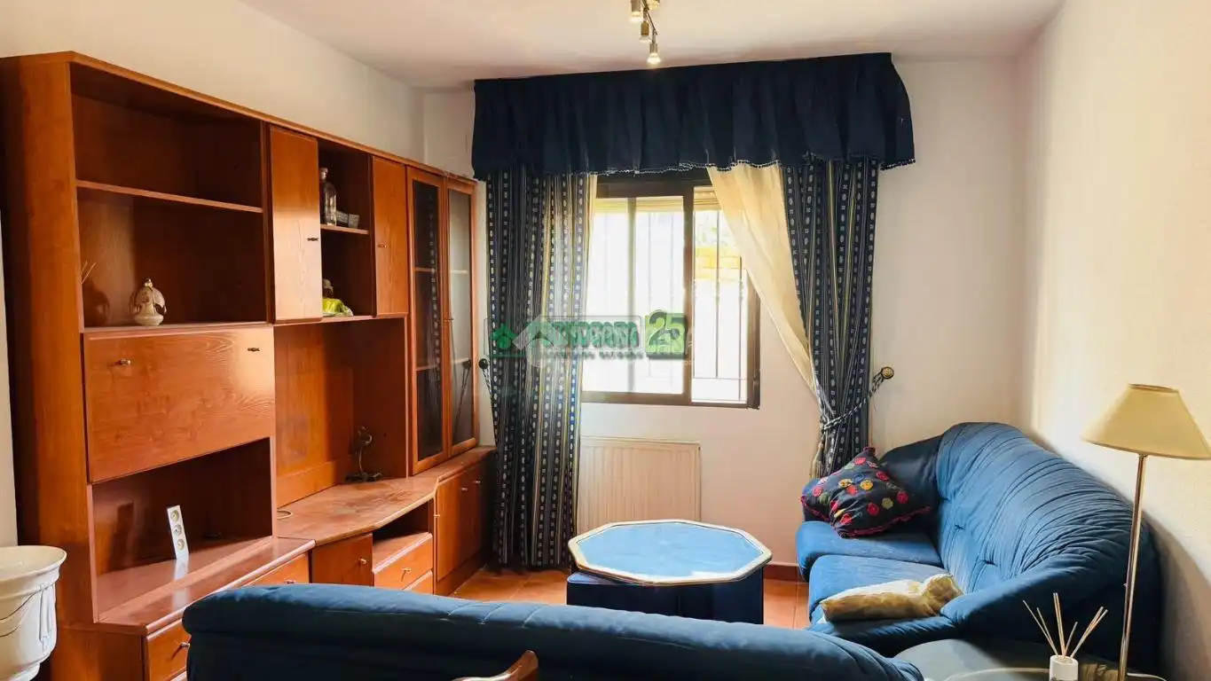 Vivienda con jardín en venta en Bargas, imagen 7