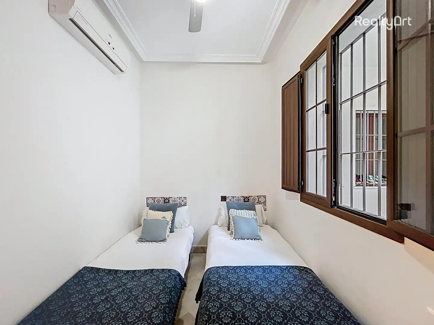 Habitación de Piso en venta en Sevilla con Aire acondicionado, Calefacción y Balcón