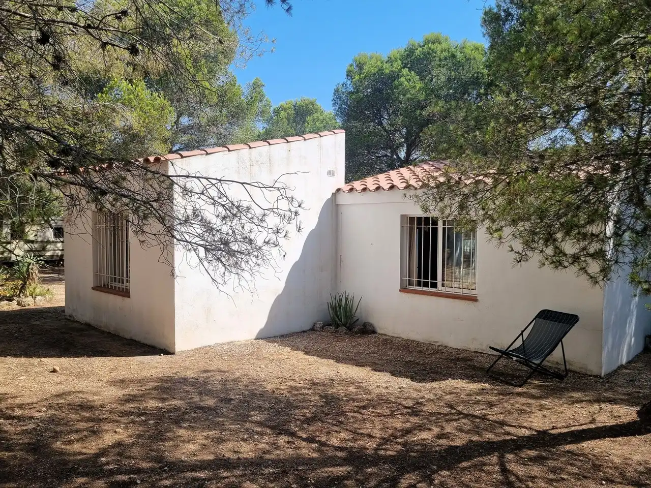 Vista exterior de Casa o xalet en venda en L'Ametlla de Mar  amb Jardí privat i Moblat