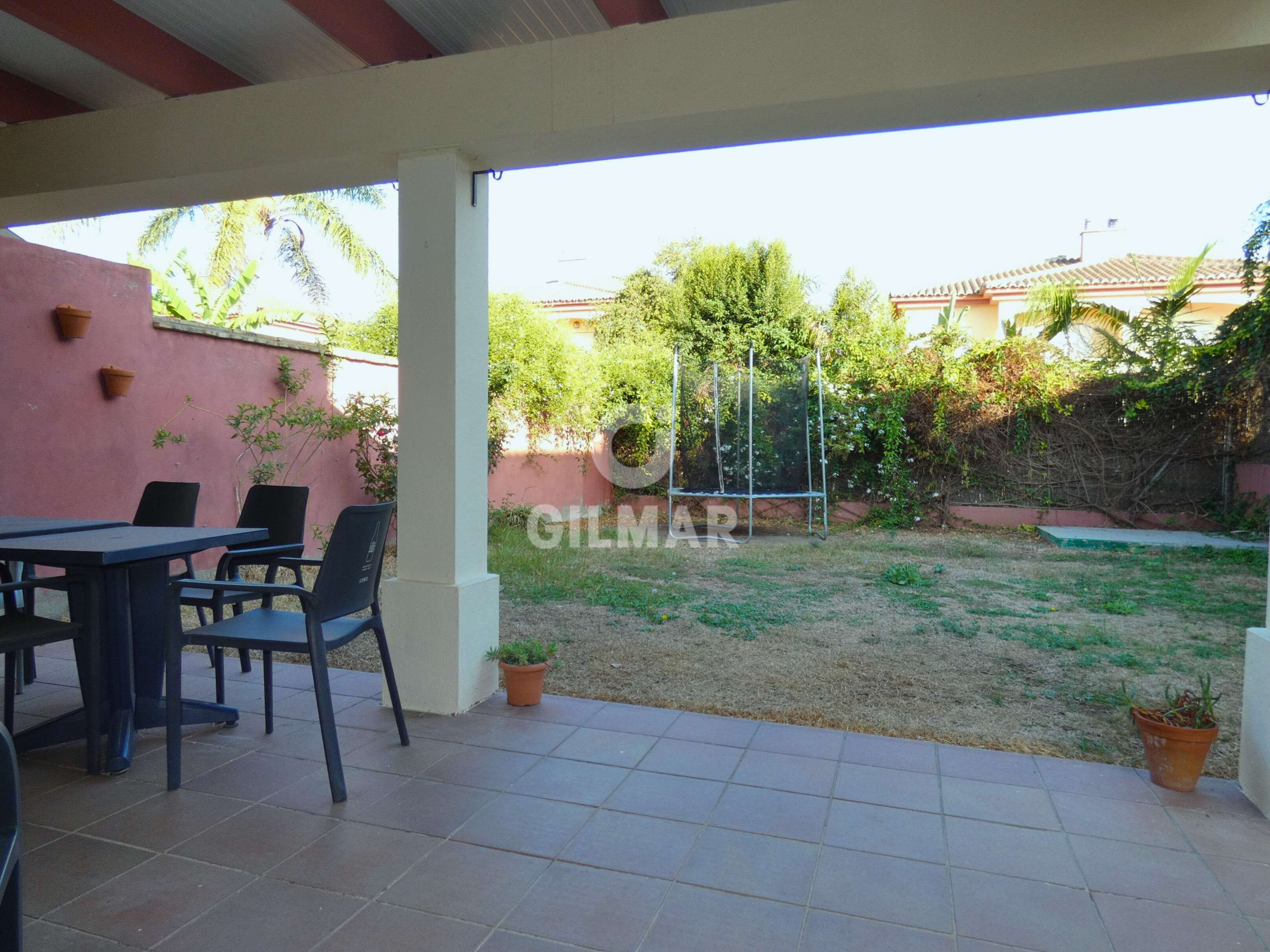 Jardí de Casa adosada en venda en El Puerto de Santa María amb Jardí privat