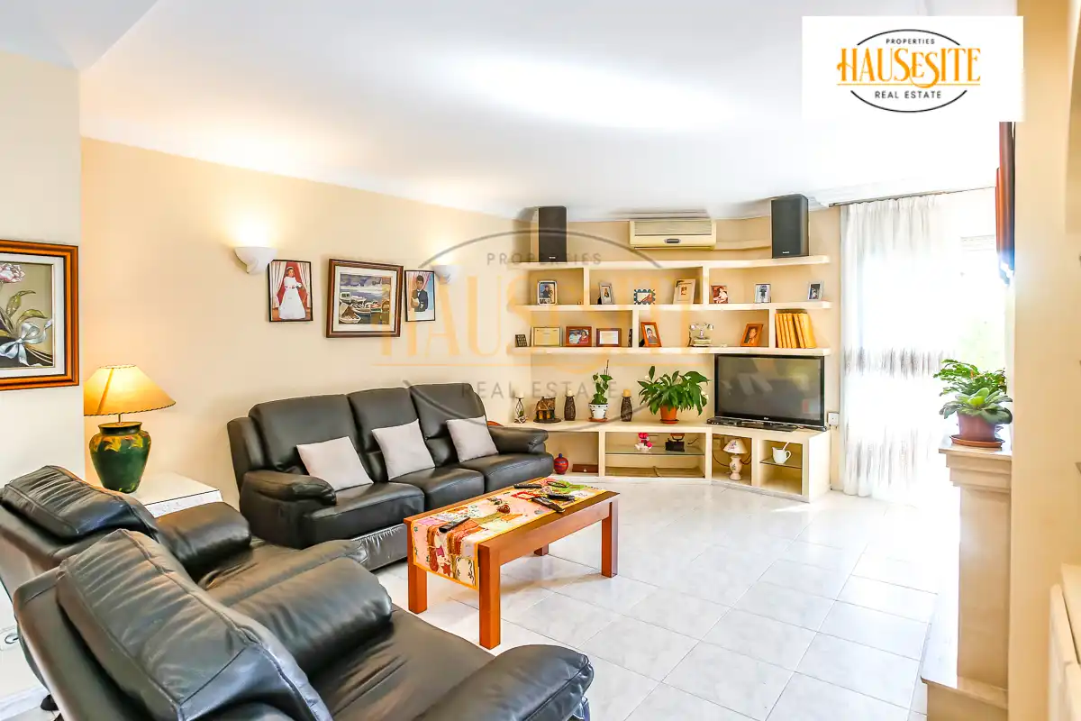 Living room of Houses for sale in Vilanova i la Geltrú  with Heating, Terrace and Balcony