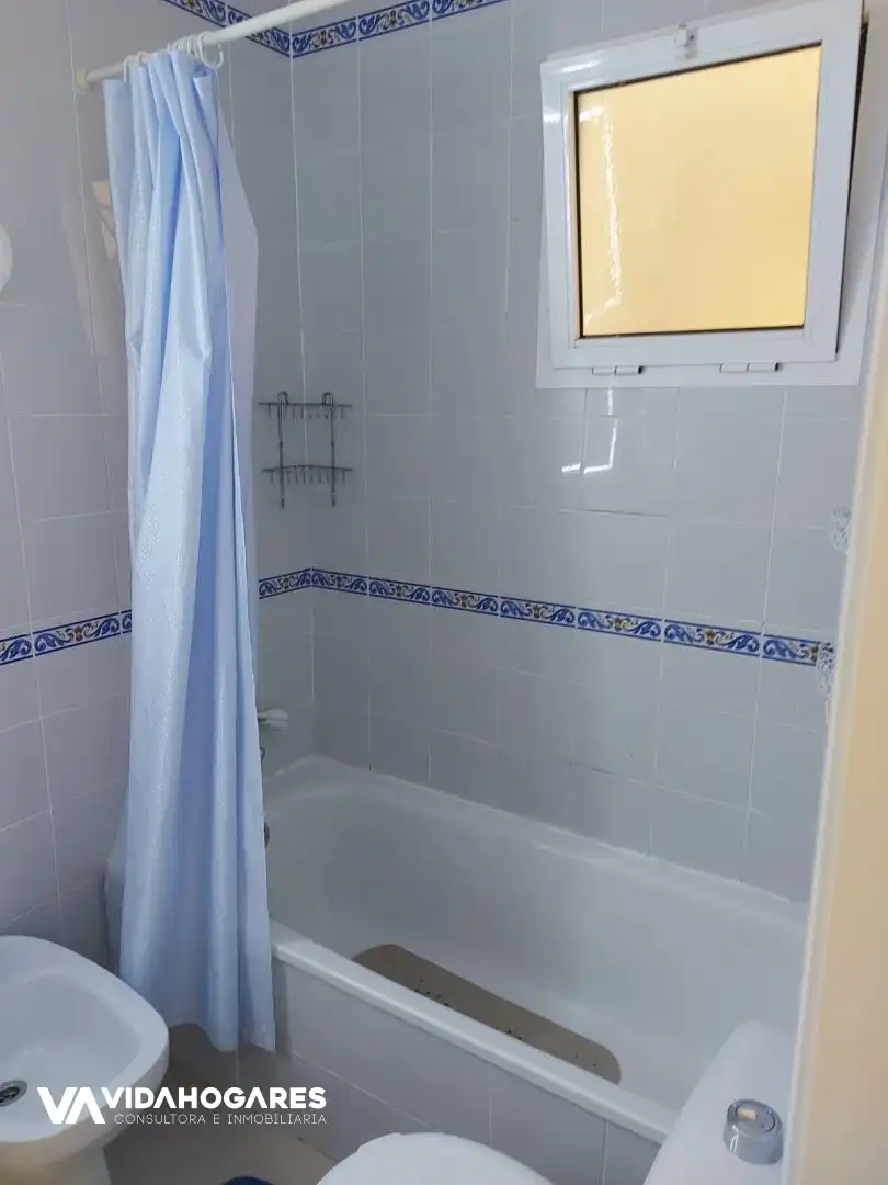 Baño de Piso en venta en Rota con Terraza, Piscina y Piscina comunitaria