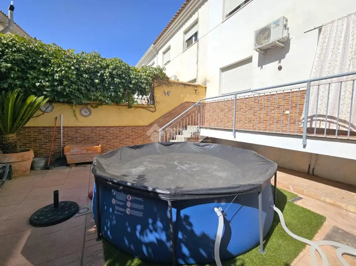 Exterior view of Detached homes for sale in Vegas del Genil