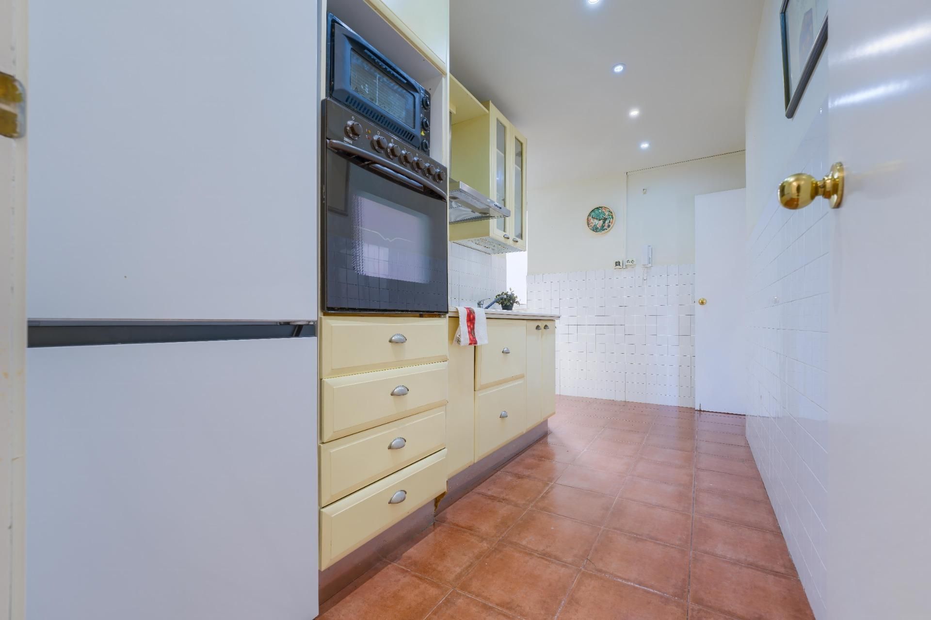 Piso en venta en Calle ADARAJAS, 14, Santa Eufemia