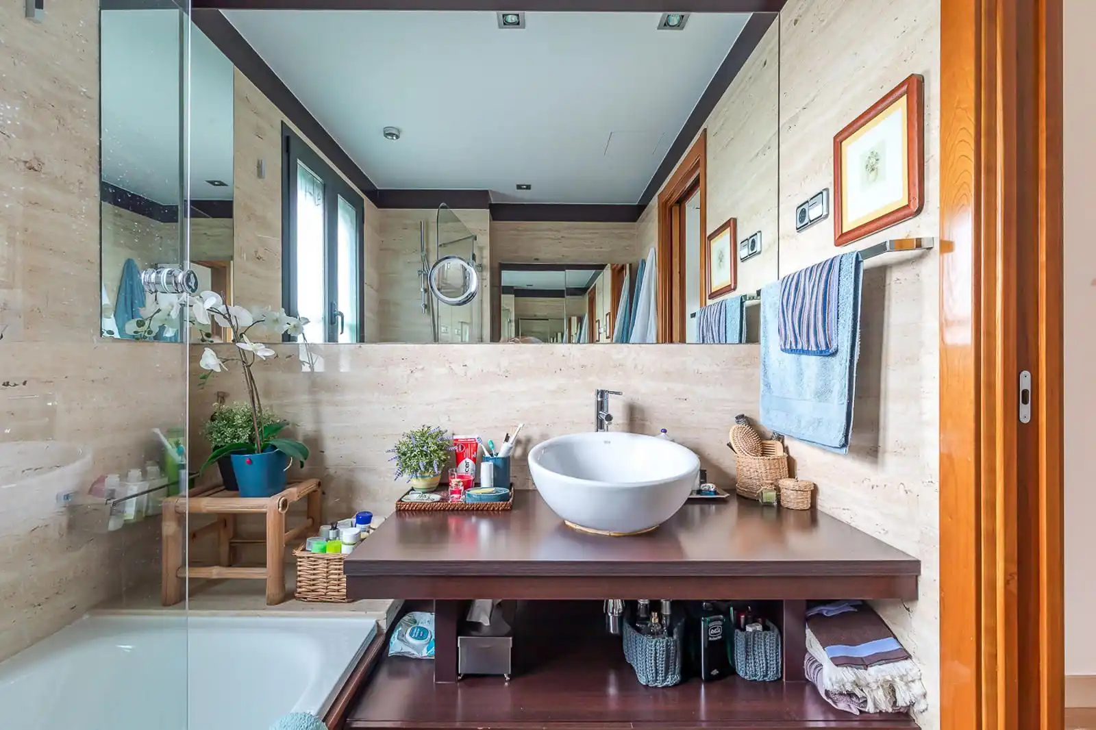 Bathroom of Flat for rent in Madrid  with Air Conditioner, Private garden and Swimming Pool
