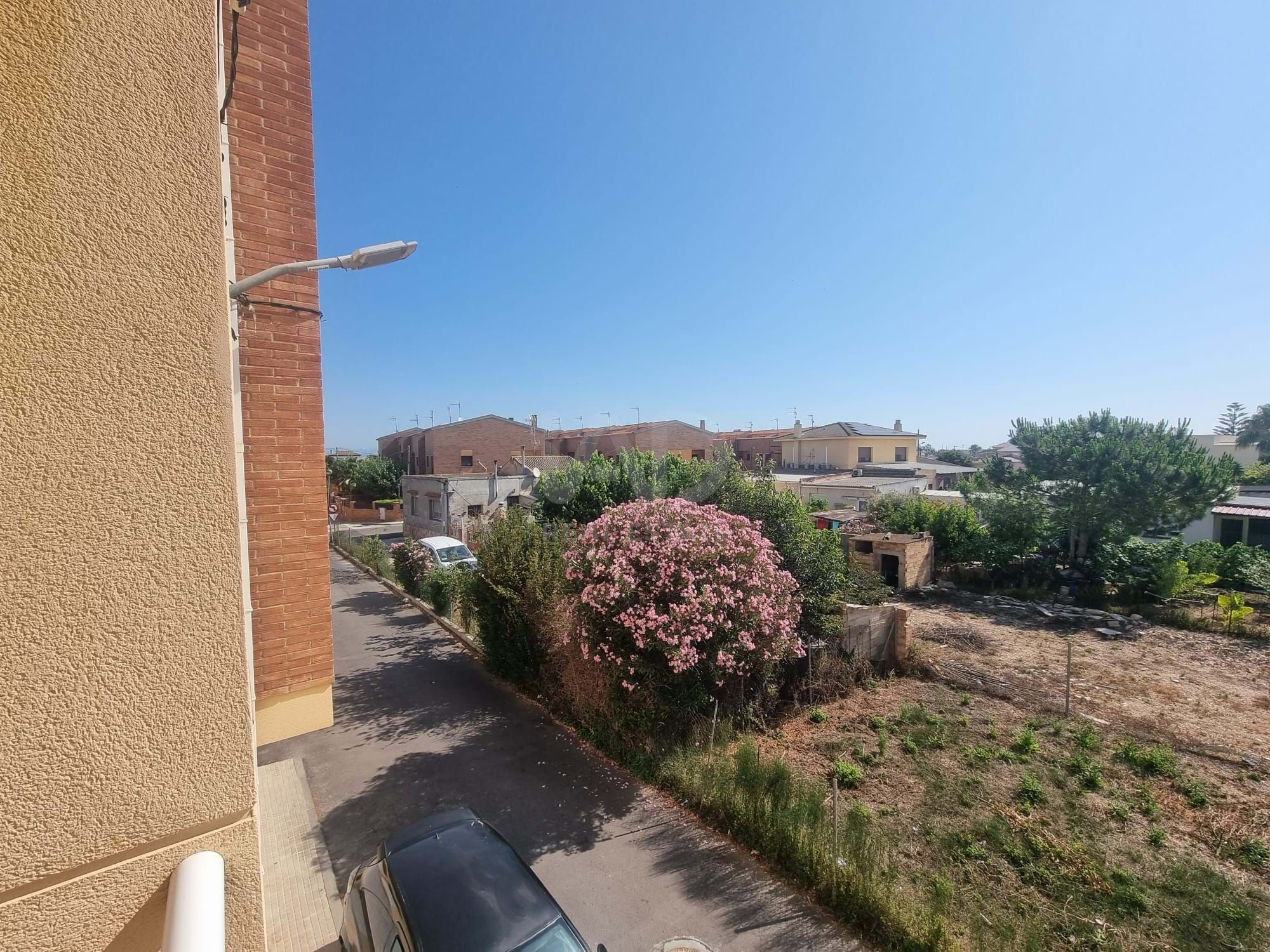 Vista exterior de Pis en venda en Deltebre amb Aire condicionat i Calefacció