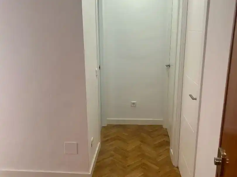 Wohnung zur Miete in  Madrid Capital mit Klimaanlage und Balkon