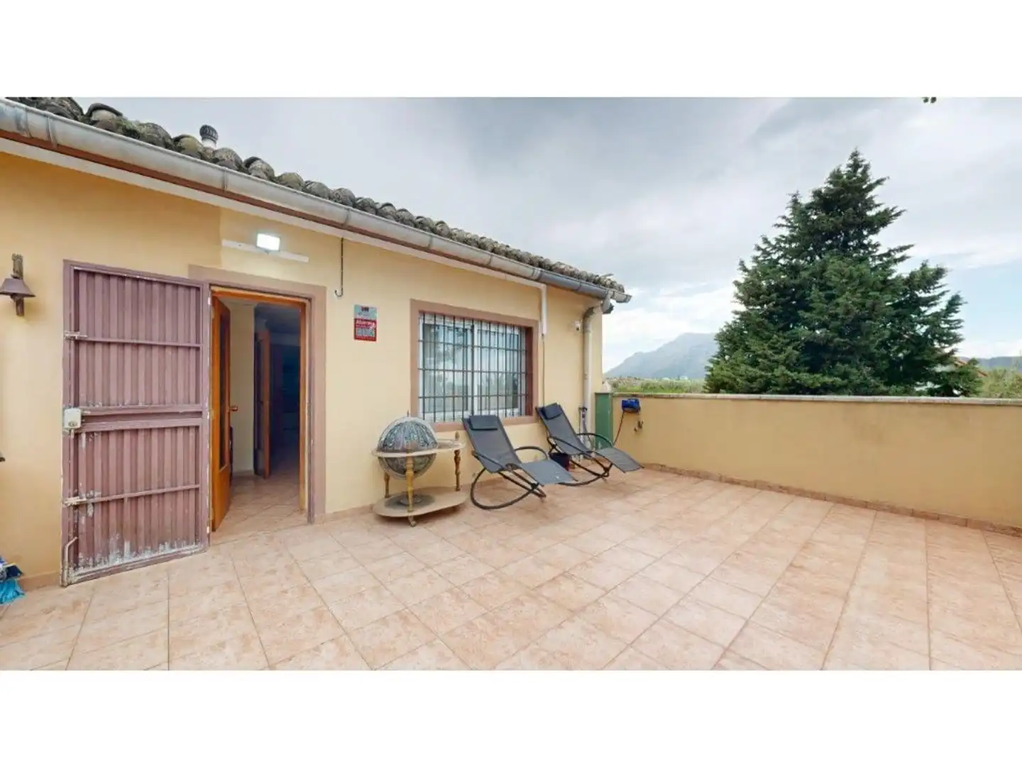 Terrassa de Casa o xalet en venda en Tavernes de la Valldigna amb Terrassa i Piscina