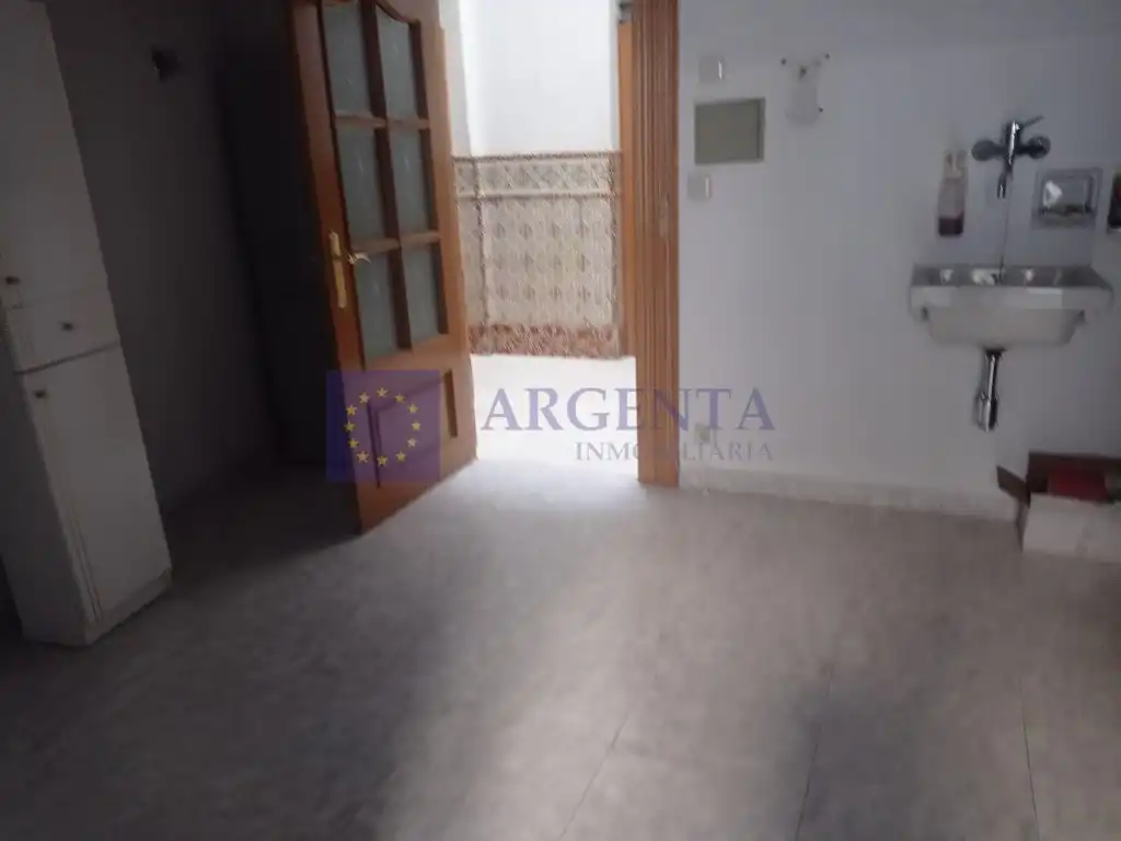 Immobles singulars amb ascensor en venda a Casco Antiguo, imagen 44