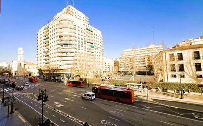 Vista exterior de Apartament en venda en  Valencia Capital amb Parquet, Terrassa i Balcó