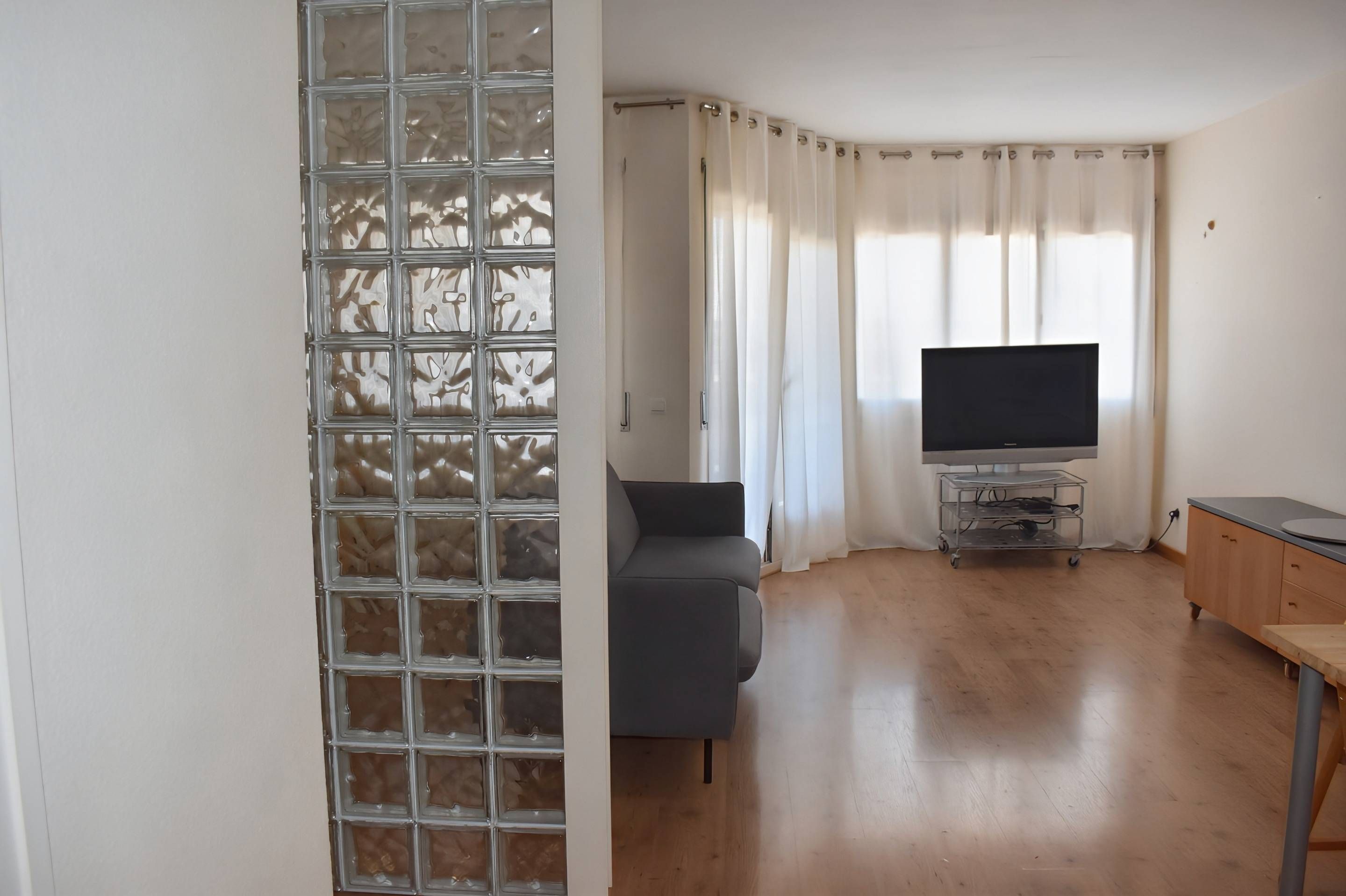 Sala de estar de Piso en venta en Sant Pere Pescador con Aire acondicionado, Parquet y Terraza