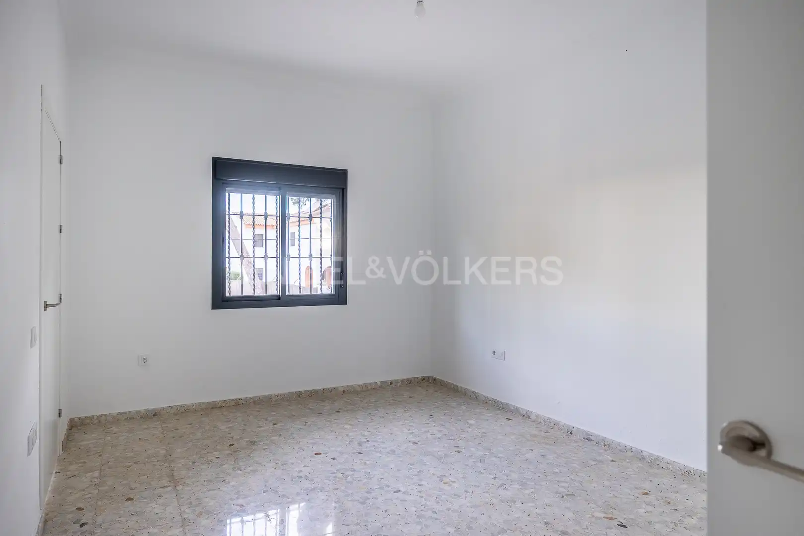 Casa o xalet en venda en Alcalá de Guadaira amb Calefacció, Jardí privat i Terrassa