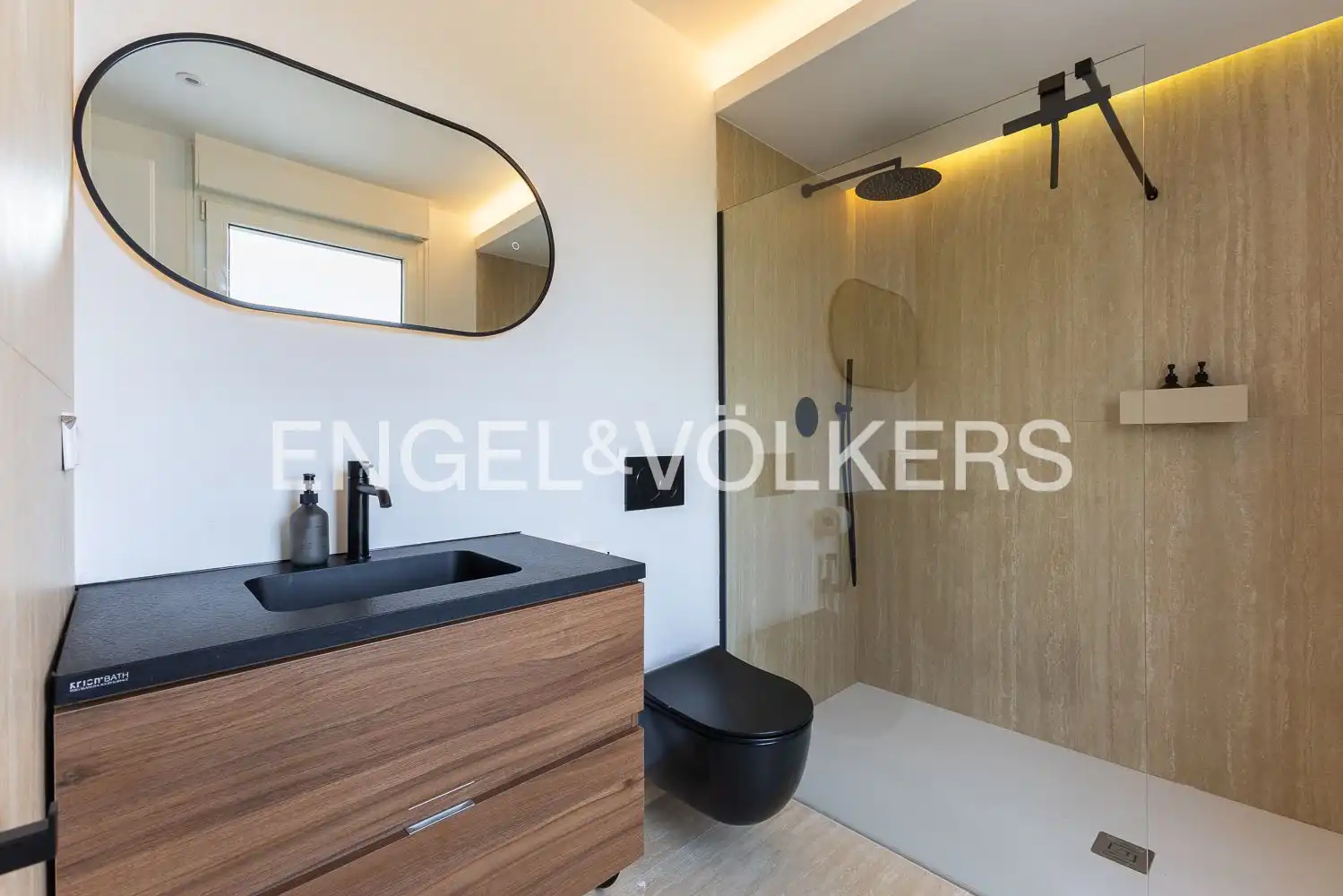 Baño de Casa o chalet de alquiler en Alginet con Aire acondicionado, Calefacción y Jardín privado
