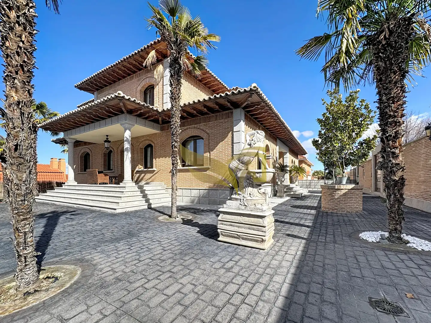 Vista exterior de Casa o chalet en venta en Aranjuez con Aire acondicionado, Calefacción y Jardín privado