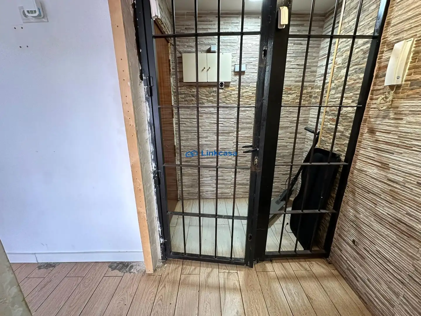 Flat for sale in Madrid  with Air Conditioner and Heating