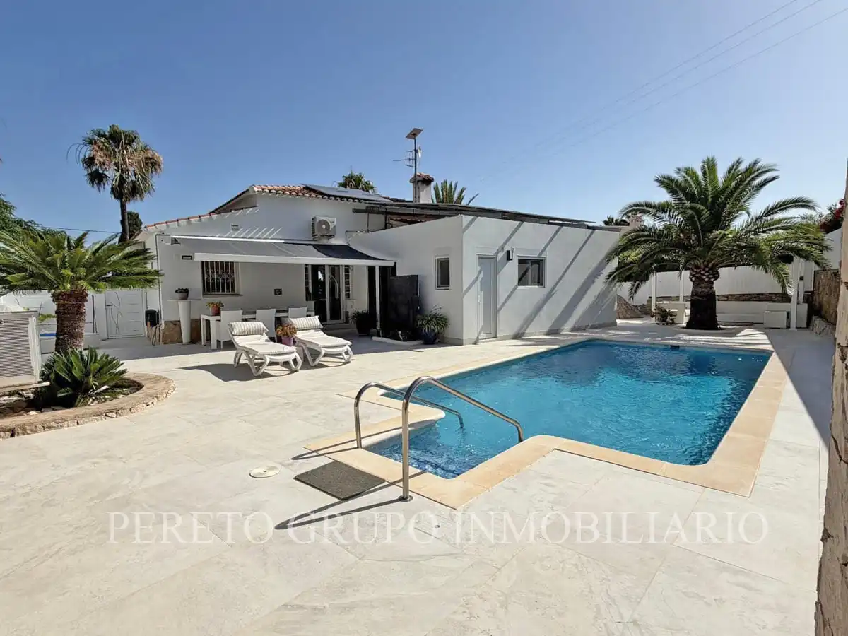 Exterior view of Houses for sale in Dénia  with Air Conditioner, Heating and Private garden