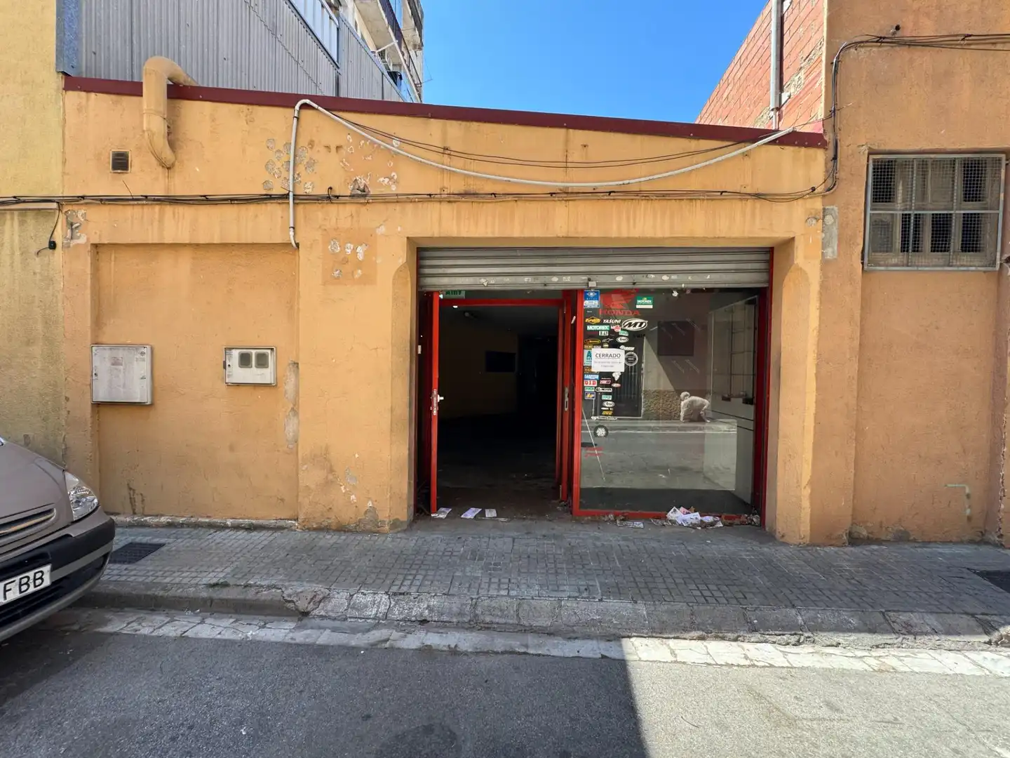 Gebäude zum Verkauf in Carrer de Frederic Mompou, Lledoner