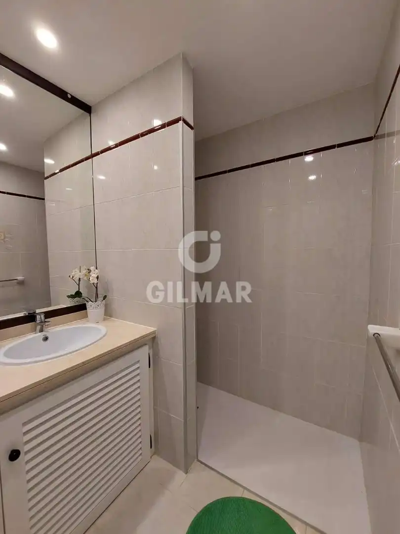 Bany de Apartament en venda en Adeje amb Jardí privat, Terrassa i Traster