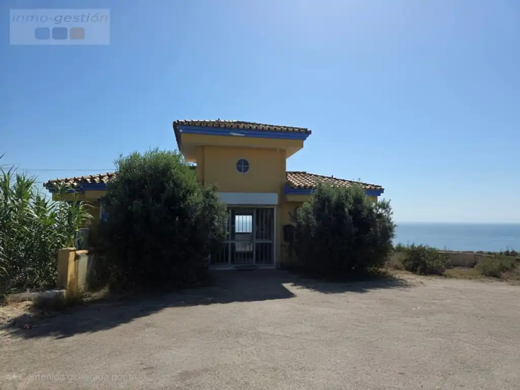 Exterior view of Office for sale in Manilva