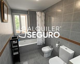 Bathroom of Flat to rent in Fuengirola  with Air Conditioner, Terrace and Swimming Pool