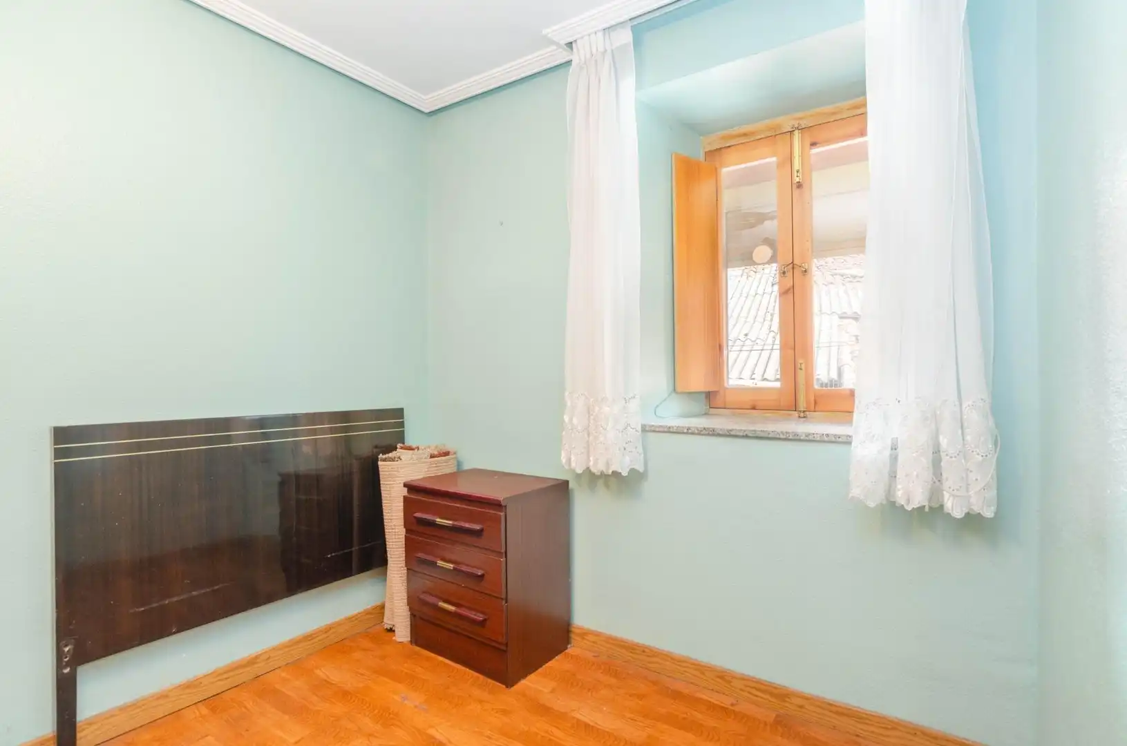 Habitación de Casa o chalet en venta en Mieres (Asturias) con Calefacción, Terraza y Amueblado