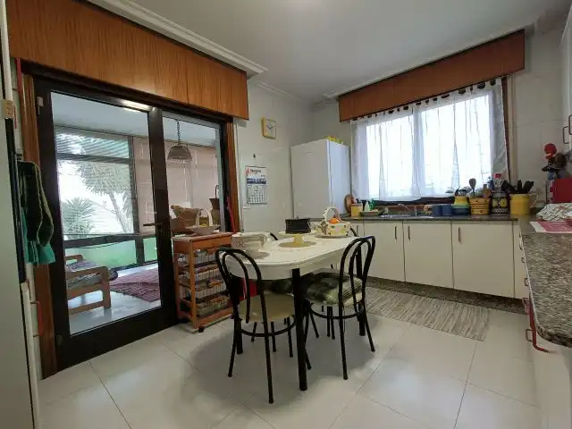 Cocina de Casa o chalet en venta en Vigo  con Calefacción, Jardín privado y Parquet