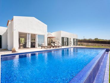 Xalet amb piscina en venda a Binibèquer