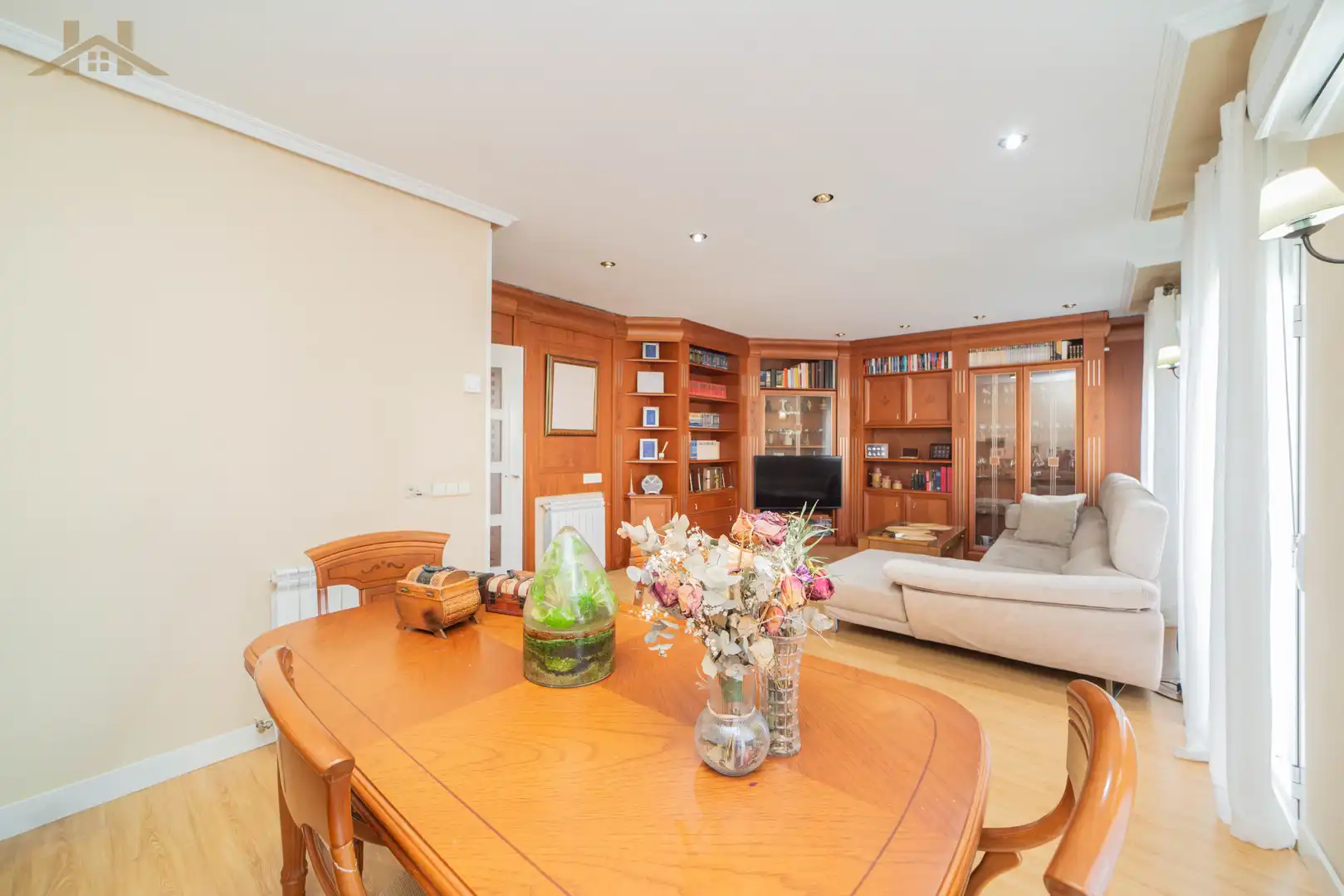 Living room of Duplexes for sale in Pinto  with Air Conditioner, Heating and Balcony