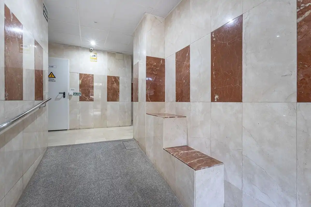 Flat for sale in Granada  with Air Conditioner and Terrace