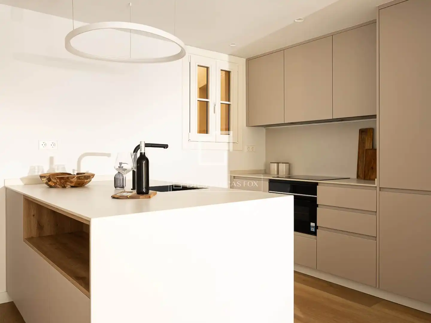 Kitchen of Flat for sale in Barcelona  with Air Conditioner, Terrace and Swimming Pool